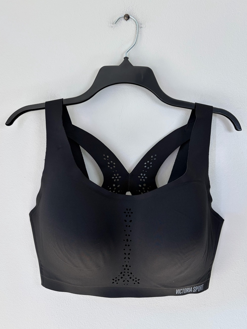 Victoria’s Secret Sport 36DD Black Angel Max Laser Cut Sports Bra Workout Gym